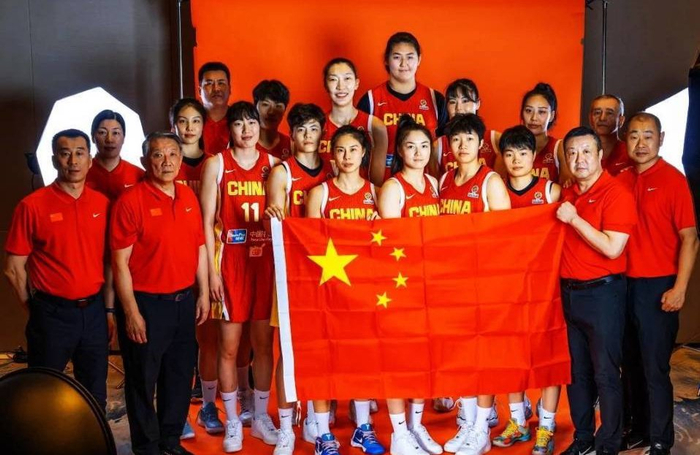 必一运动 b 体育-收官战！中国女篮VS巴西，央视换于嘉，李月汝韩旭为何不及预期|后卫|巴西女篮|世预赛|王思雨_新浪体育_新浪新闻